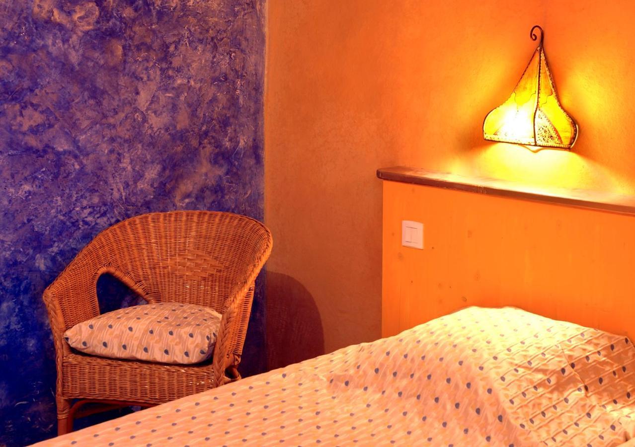 La Jameliniere Hotel Chailland Exterior photo
