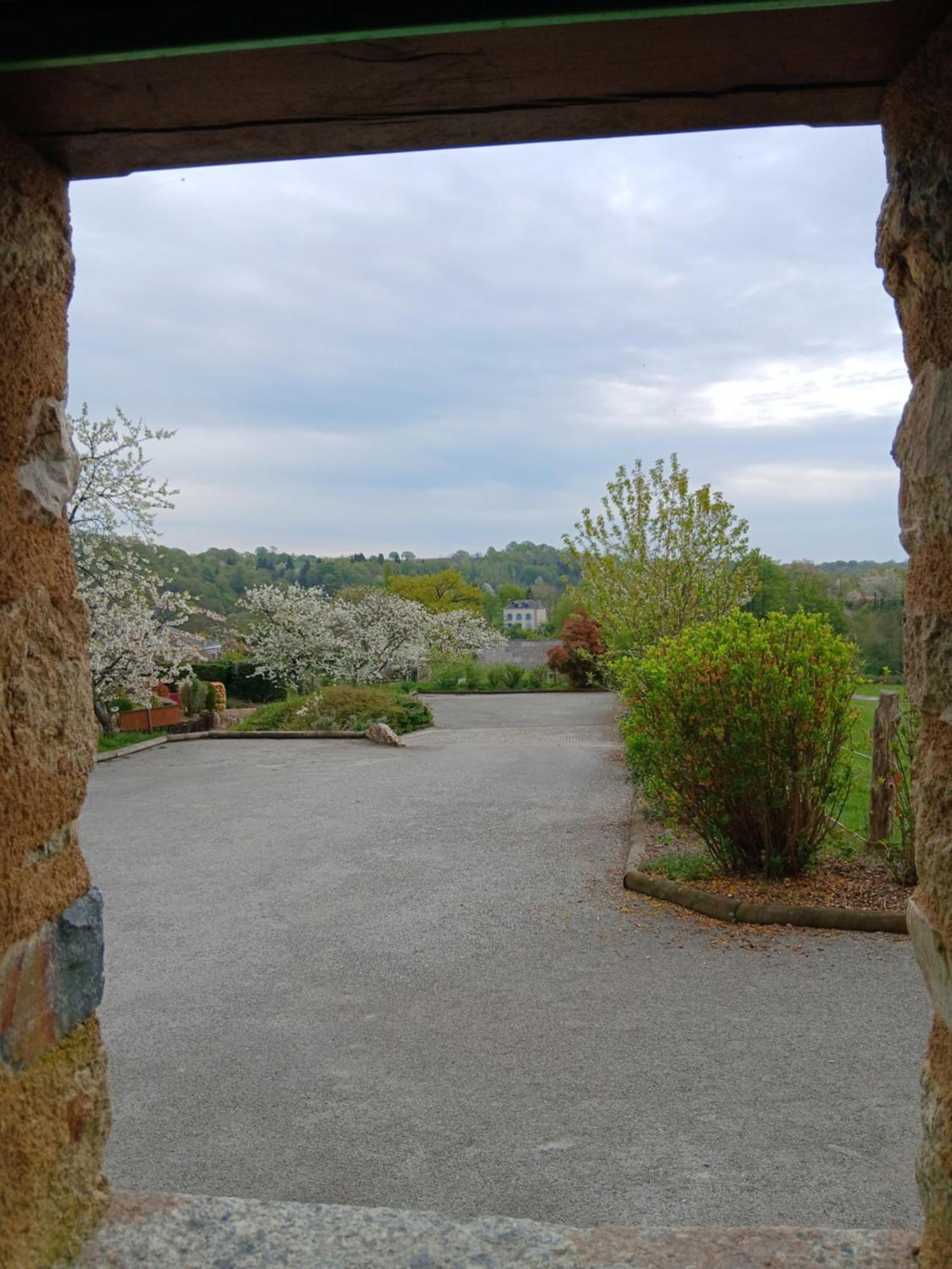 La Jameliniere Hotel Chailland Exterior photo